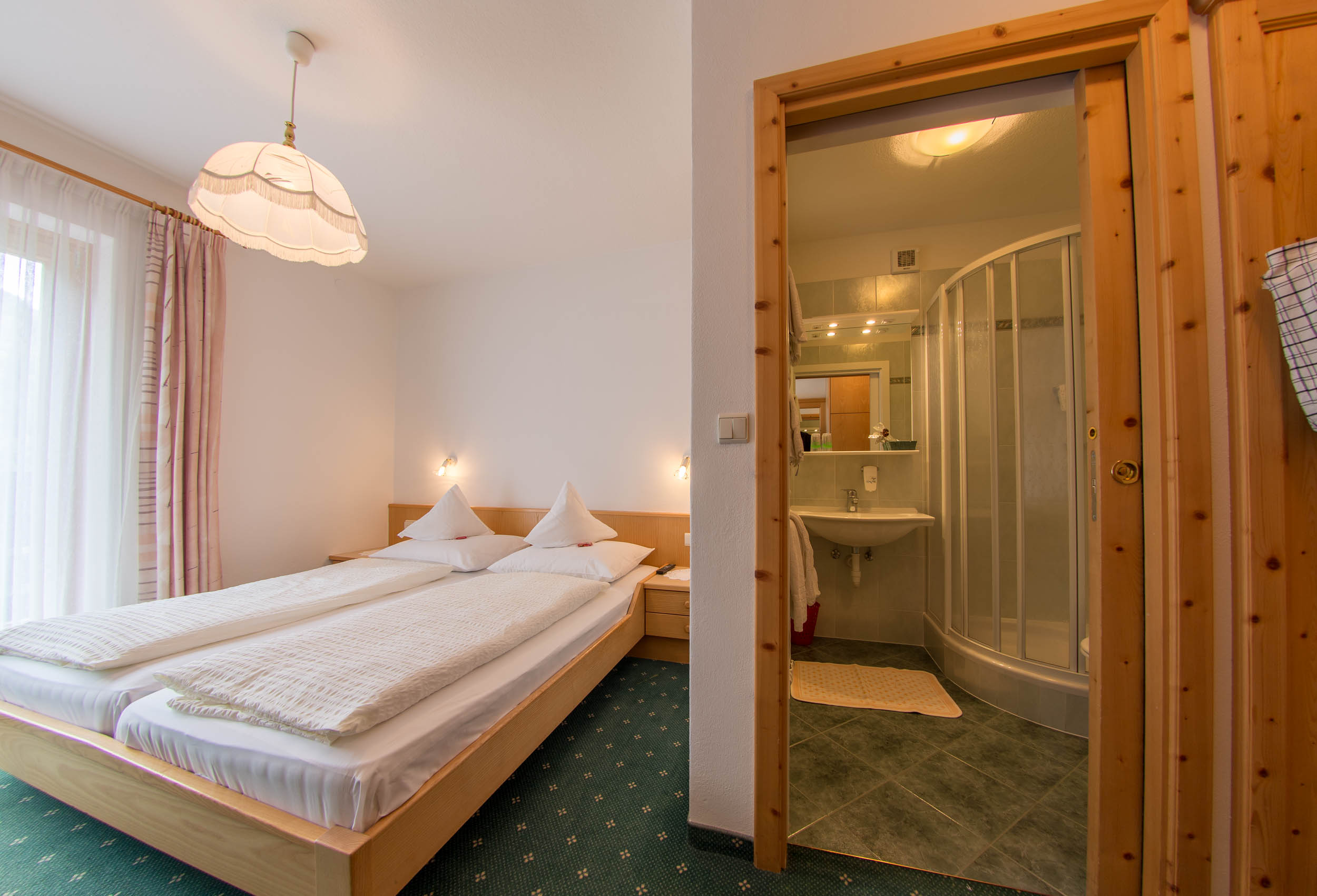 Doppelzimmer Alpenrose (17m²)